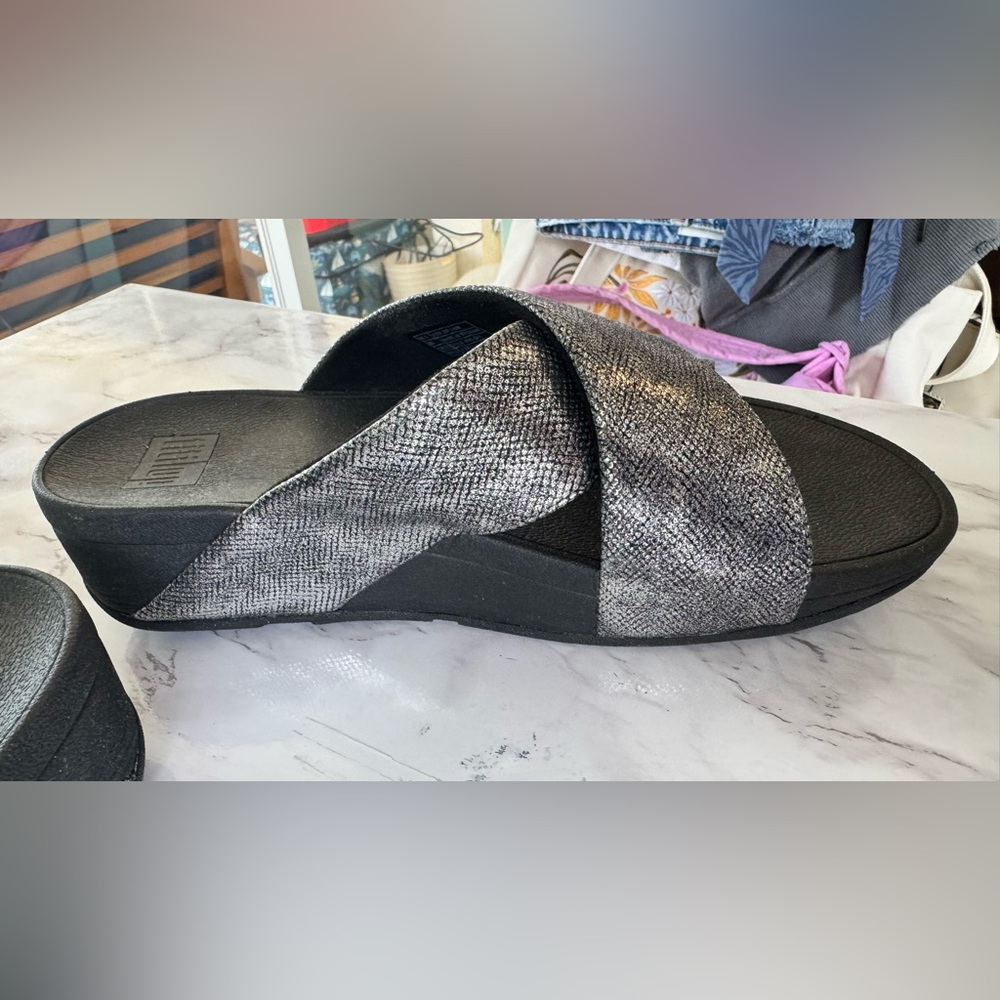 FitFlop Lulu Lustra Cross Slide Wedge silver/black Sandal Sz 7 - Picture 8 of 12